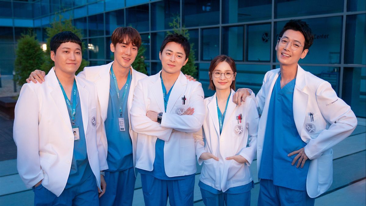 Manis! Epispode Terakhir Drama Korea <i>Hospital Playlist 2</i> Cetak Rating Tertinggi 