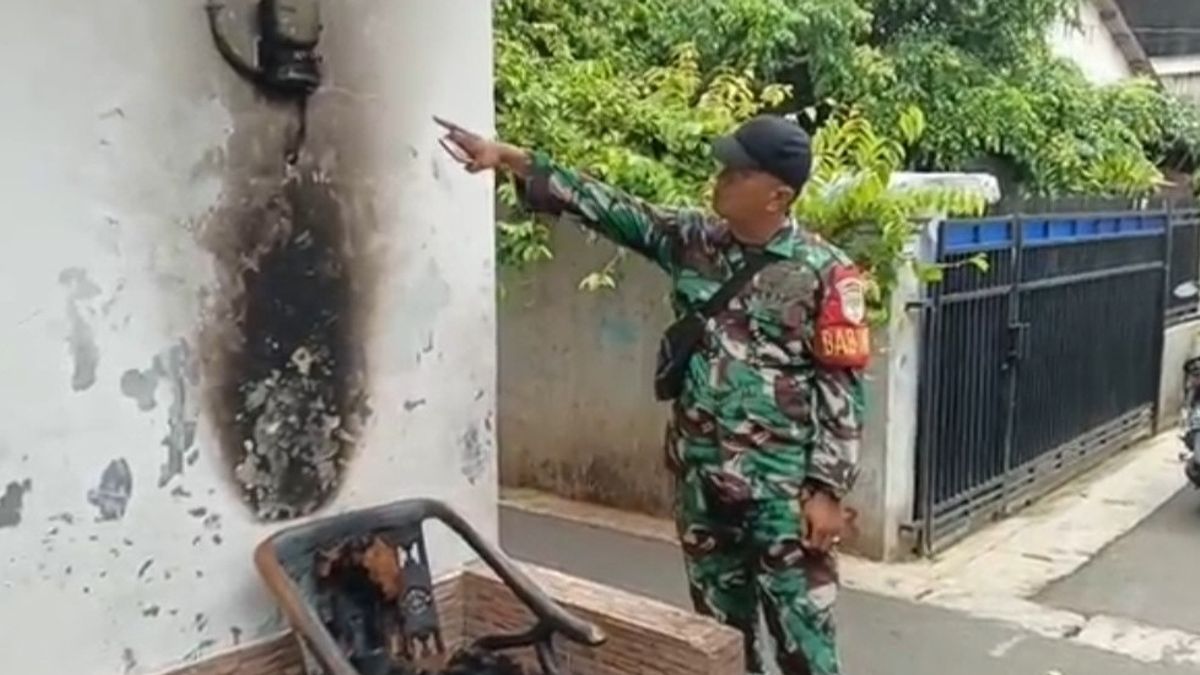 Two Houses Of Duren Sawit Residents Terrorized, Electric Meters Burned By Unknown Persons
