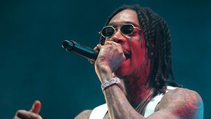 Wiz Khalifa T-shirts aux fans de Disawer en Thaïlande : Je ne suis pas Stripper