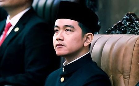 Minggu Pagi Wapres Gibran Pimpin Peringatan Hari Pahlawan di TMP Kalibata