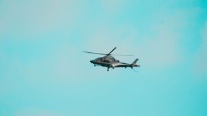 Helikopter Bawa 5 Penumpang Jatuh di Pecatu Bali, 2 Korban Dibawa ke Rumah Sakit