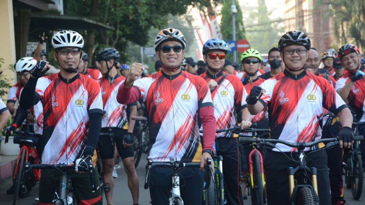 Welcoming The 76th Bhayangkara Day, The Banten Police Holds A Leisure Bike And Joint Gymnastics