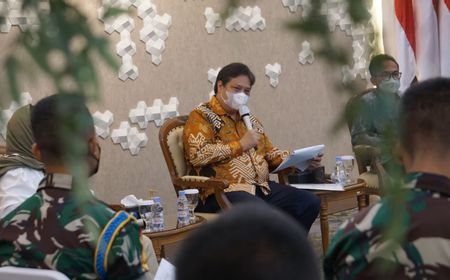 Airlangga: TNI-Polri Memiliki Peran Luar Biasa dalam Penanggulangan COVID-19