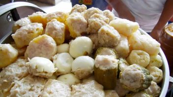 DKI Provincial Government to Investigate Siomai Producers Using Sapu-sapu Fish