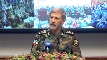 With 1,000 New Drones, Military Chief Says Iran Ready to Deliver 'Crushing' Response