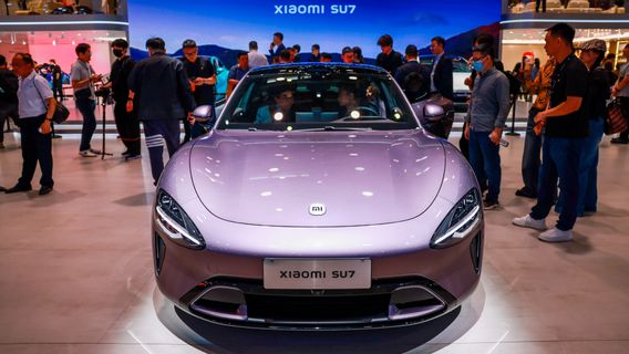 小米SU7:新星电动汽车在2024年中国汽车展上亮相