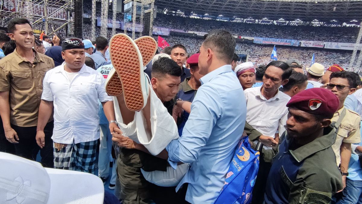 Dozens Of Pingsan Supporters During Prabowo's Speech, Minister Jokowi Gives Water