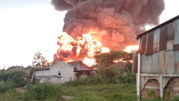 Thiner Tangerang工厂发生了5起爆炸，惊慌失措的居民害怕火势蔓延到住房  
