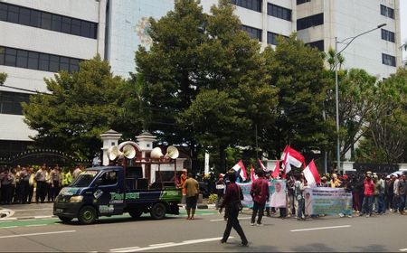 Buntut Isa Zega Umroh, Kemenag Didemo Ratusan Massa