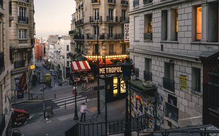 Mobil Tabrak Teras Kafe di Paris, Satu Tewas, 6 Orang Terluka