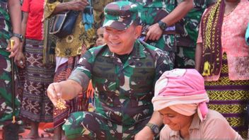 Saat Tanam Jagung di Kupang, KSAD Dudung Berikan Pesan ke TNI AD: Harus Hadir dan jadi Solusi Atas Kesulitan Rakyat