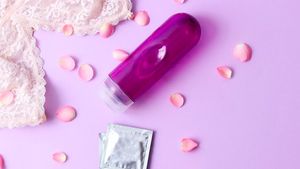 Cara Memakai Pelumas untuk Seks yang Lebih Nyaman dan Memuaskan