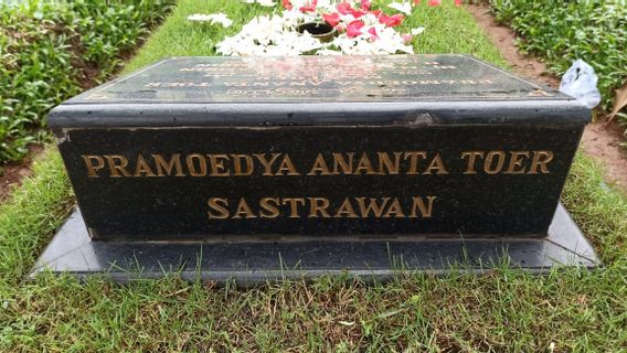 Jalan Panjang Pramoedya Ananta Toer Melahirkan <i>Tetralogi Pulau Buru</i>