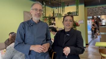L’histoire de Renu Roesdi, Raup Omzet 433 millions IDR par le biais d’un restaurant indonésien à la fructueuse Dining Mona Manis aux Pays-Bas