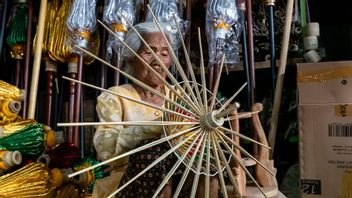 Don't Let Payung Craftsmen Painting 'Sendirian' Klaten Fight In The Creative Industry