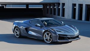 Supercar Chevrolet Corvette E-Ray Sapa Pasar Inggris, Segini Performanya