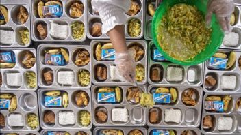 老年人、拾い集め、ストリートチルドレンはMBGを受け取ります