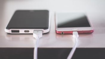 5 Tips For Caring For IPhone Charger For Long Life