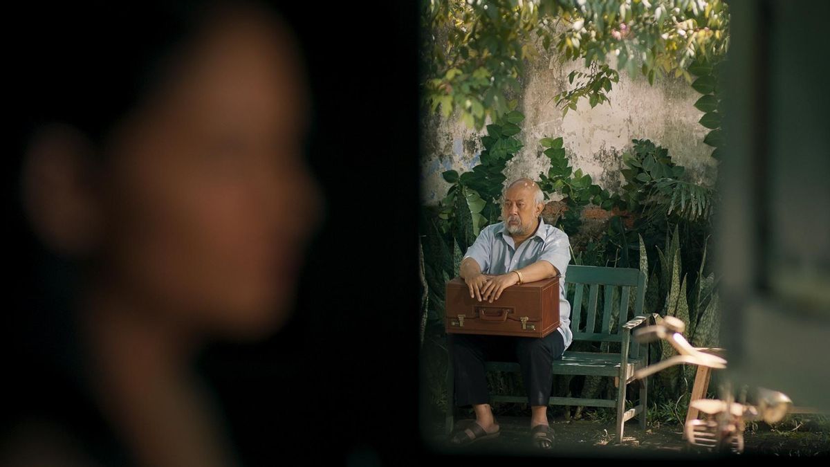 Synopsis Of The Film Yang Patah Tumbuh Hilang Berganti, Kasih Anak To The Father Who Has Dementia