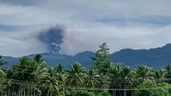 L’activité volcanique du mont Dukono a augmenté, les habitants sont invités à ne pas s’engager dans un rayon de 4 km