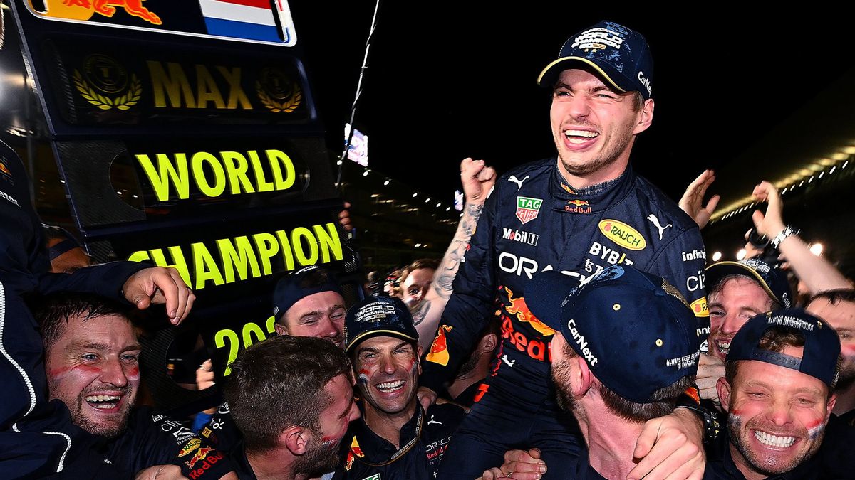 Max Verstappen confirmed as 2022 F1 world champion – but sport makes  another howler - Mirror Online