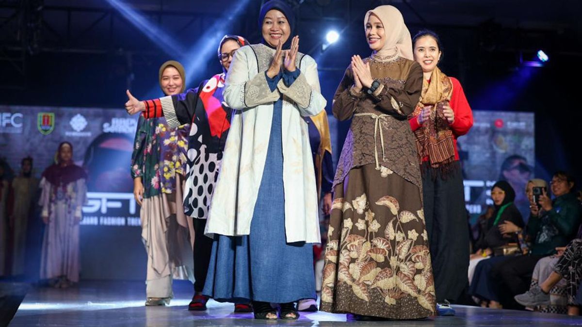 2023年の夜明けにサントリ・ウンジュク・ジジ、アティコー・ガンジャールは中部ジャワがイスラム教徒のファッションキブラになることを楽観視しています