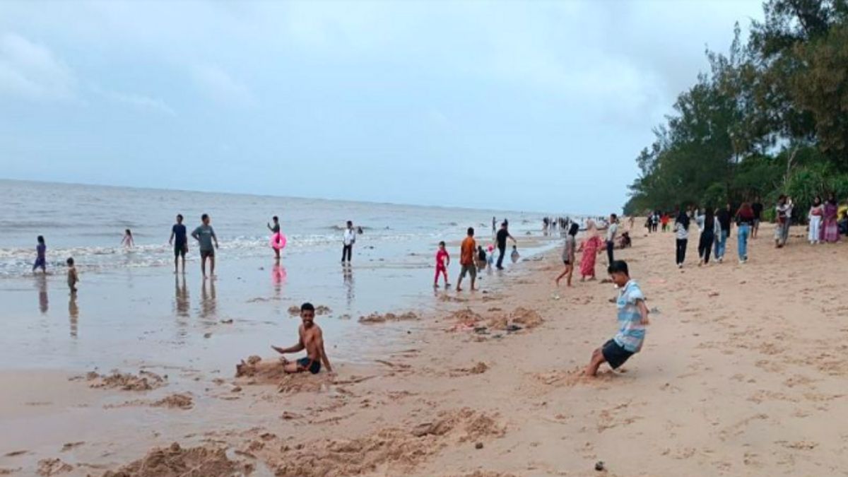 Rajoelina Pantai Pantai Pantai Publique des touristes malgré la menace d’inondation