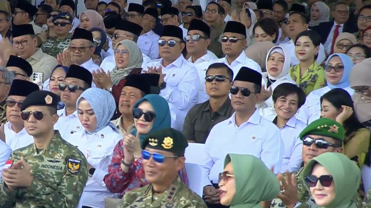 Welcoming A Smile, Prabowo Praises The Loyalty Of The Soldier's Wife At The TNI Anniversary Celebration