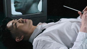  Rich Brian Tuangkan Isi Kepala lewat Single dan MV <i>Butterfly</i>