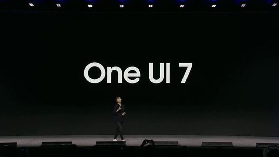 One UI 7 يأتي في منتصف نوفمبر ، حيث توفر ميزات ذكية تشبه Apple