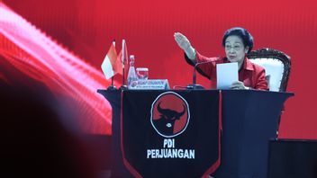 Megawati quand Puan pleure sur la scène du cadre des contrevenants à l’éthique: Pas besoin de cengeng, la patience des révolutionnaires