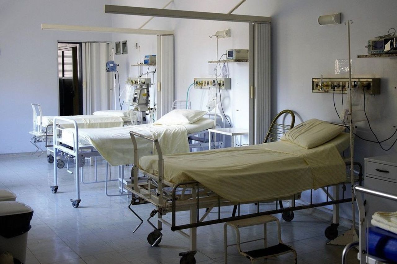 Dkiはcovid 19病院のための800以上のベッドを追加します
