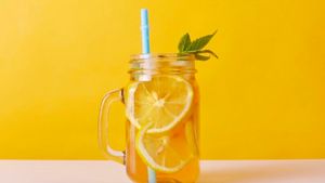 Sering Minum Teh Lemon? Waspadai Dampak Sampingnya