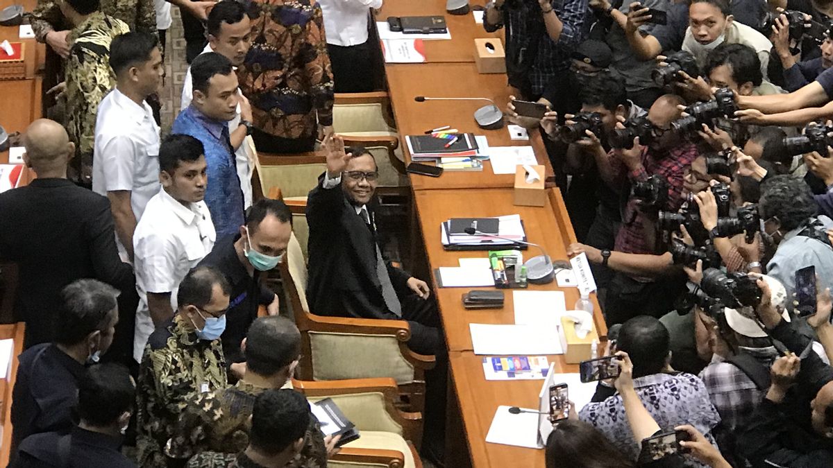 Ribut-ribut Interupsi, Mahfud Md: Kedudukan DPR-Pemerintah Sejajar, Tak Boleh Saling Tuding Seperti Polisi Periksa Copet