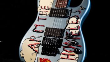 Tom Morello Perkenalkan Ulang Gitar Ikonik 'Arm The Homeless' Edisi Khusus