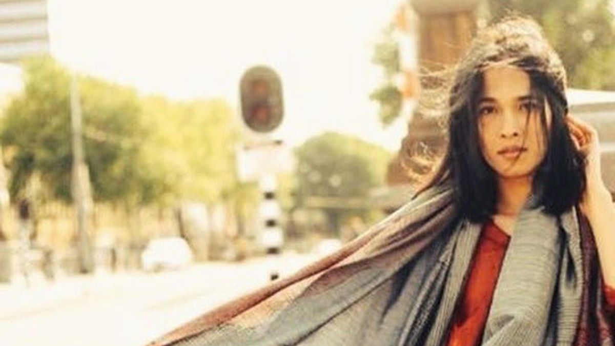 4 Potret Cantik Asha Smara Darra, Identitas Baru Oscar Lawalata Sebagai Wanita