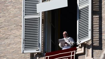 Experienced Respiratory Infections, Pope Francis Is Being Treated In Hospital