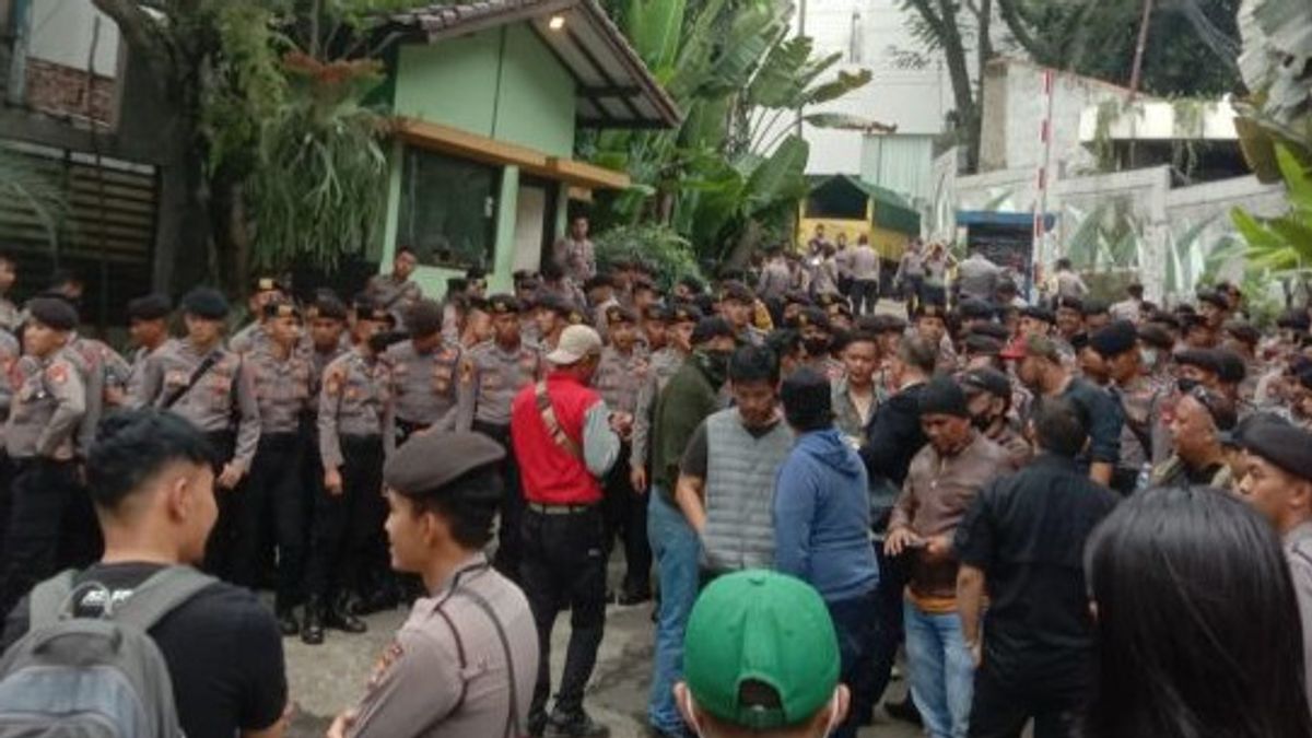 Despite The Execution Of The Banana Inn Hotel In Bandung Walking Peacefully, The Polrestabes Still Falls Thousands Of Personnel