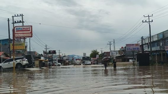 昨日から大雨が降り、ベンクル省の2地域が災害非常事態に陥る