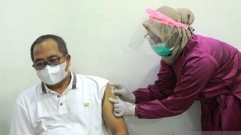 العمل السريع لتطعيمات COVID لكبار السن في غرب آتشيه ، تم تطعيم 11.045 شخصا بالفعل