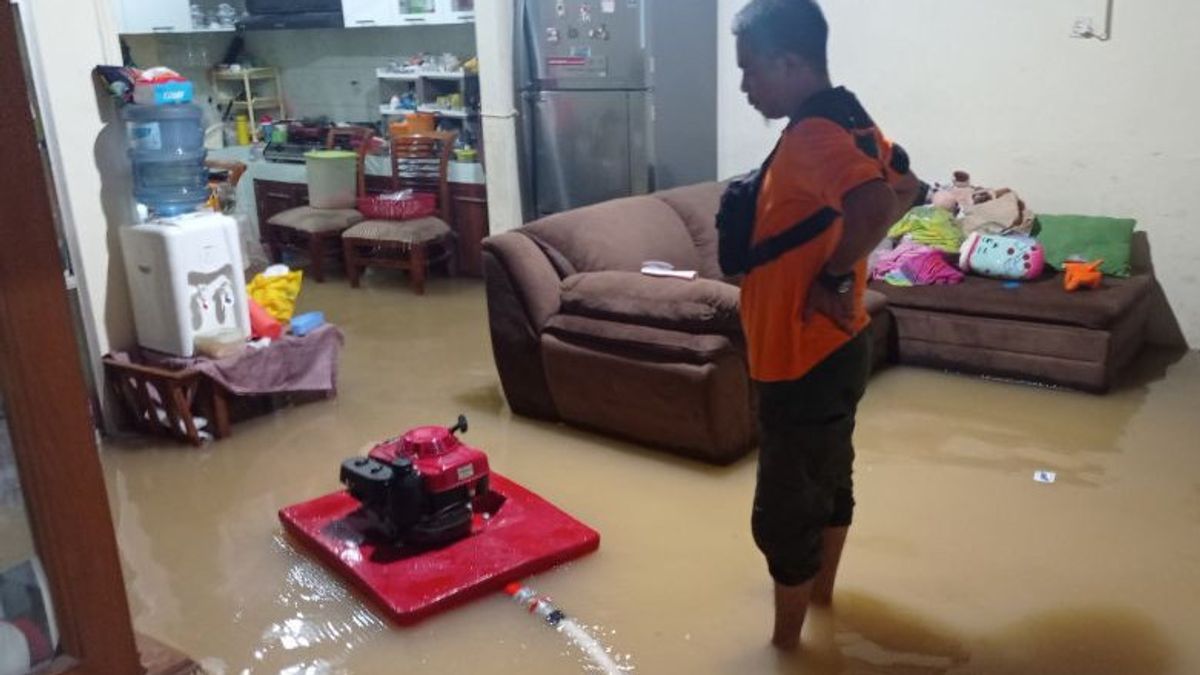 Rangkasbitung Lebak Banten的定居点被洪水淹没