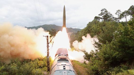 北朝鮮、列車ベースのミサイルブースターの実験に成功、800キロまで目標を達成