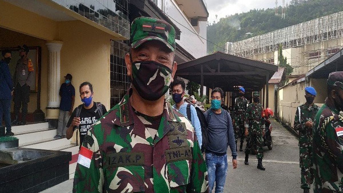 KKB Tire Sur Des Véhicules Militaires Dans Les Montagnes De Papouasie Star, 3 Soldats TNI Blessés