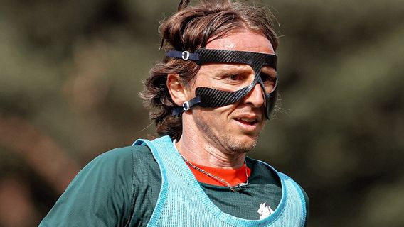 Modric Back to Help Milan Fight for Champions League Tickets