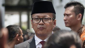 Qui Est Le Ministre Des Affaires Maritimes Et Des Pêches, Edhy Prabowo, Qui A été Arrêté Par Le KPK Pour Corruption Présumée De Graines De Homard