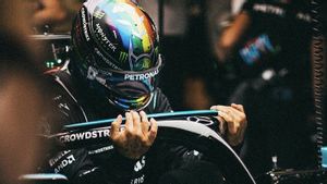  Penggemar Lewis Hamilton Buat Petisi Penolakan Hasil Balap 2021, Tembus 40 Ribu Tanda Tangan