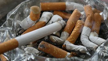 وقال نائب وزير الصحة أن المدخنين كانوا أكثر حدة 1.9 مرة إذا حصلوا على COVID-19