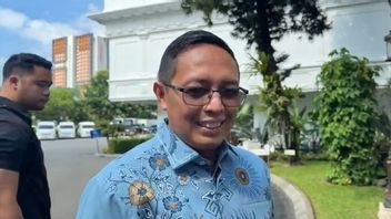 Suddenly Called to the Palace, Hasan Nasbi Admits He Does Not Know the President's Agenda