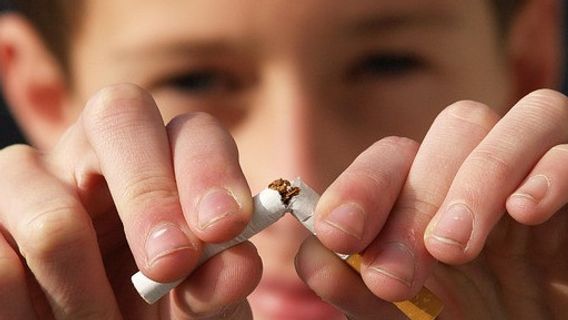 Generation Z And Alpha In The Maldives Will Never Be Able To Smoke For Life!