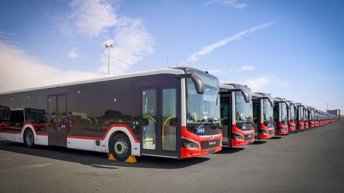 Dubaï lance un bus électrique dans le cadre de ses efforts pour atteindre un transport zéro émission d'ici 2050